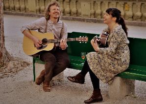 Manic Musette - Singer-Songwriter-Duo